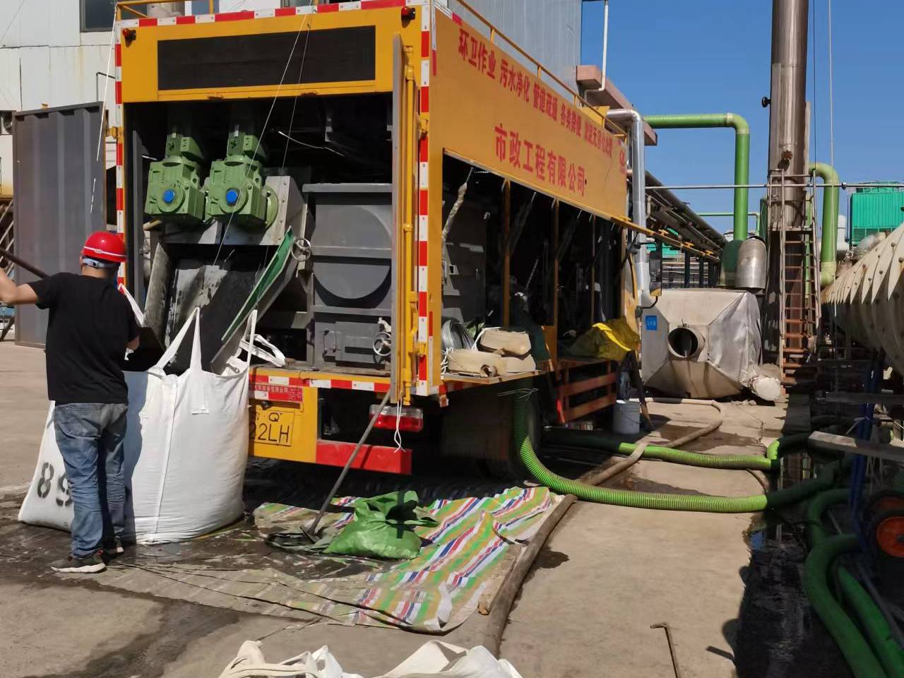 孝南淤泥压干处理